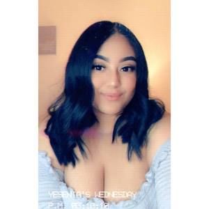 Meet your Posher, Yesenia